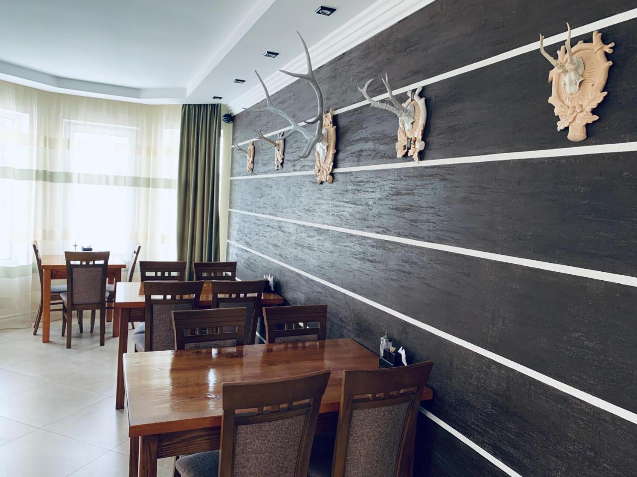 Arnica Hotel Yasinya Exterior photo